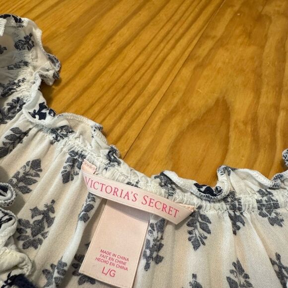 VICTORIAS SECRET Size LRG White Blue Leaf Print Nightgown Pajamas PJs VS Womens - Picture 5 of 11